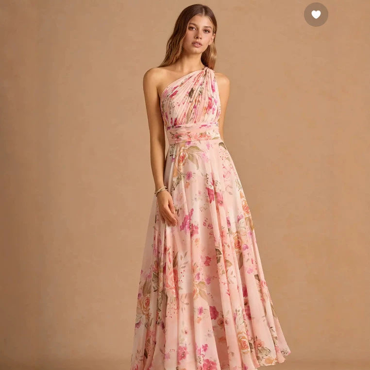 Vestido largo de un solo hombro color rosa empolvado