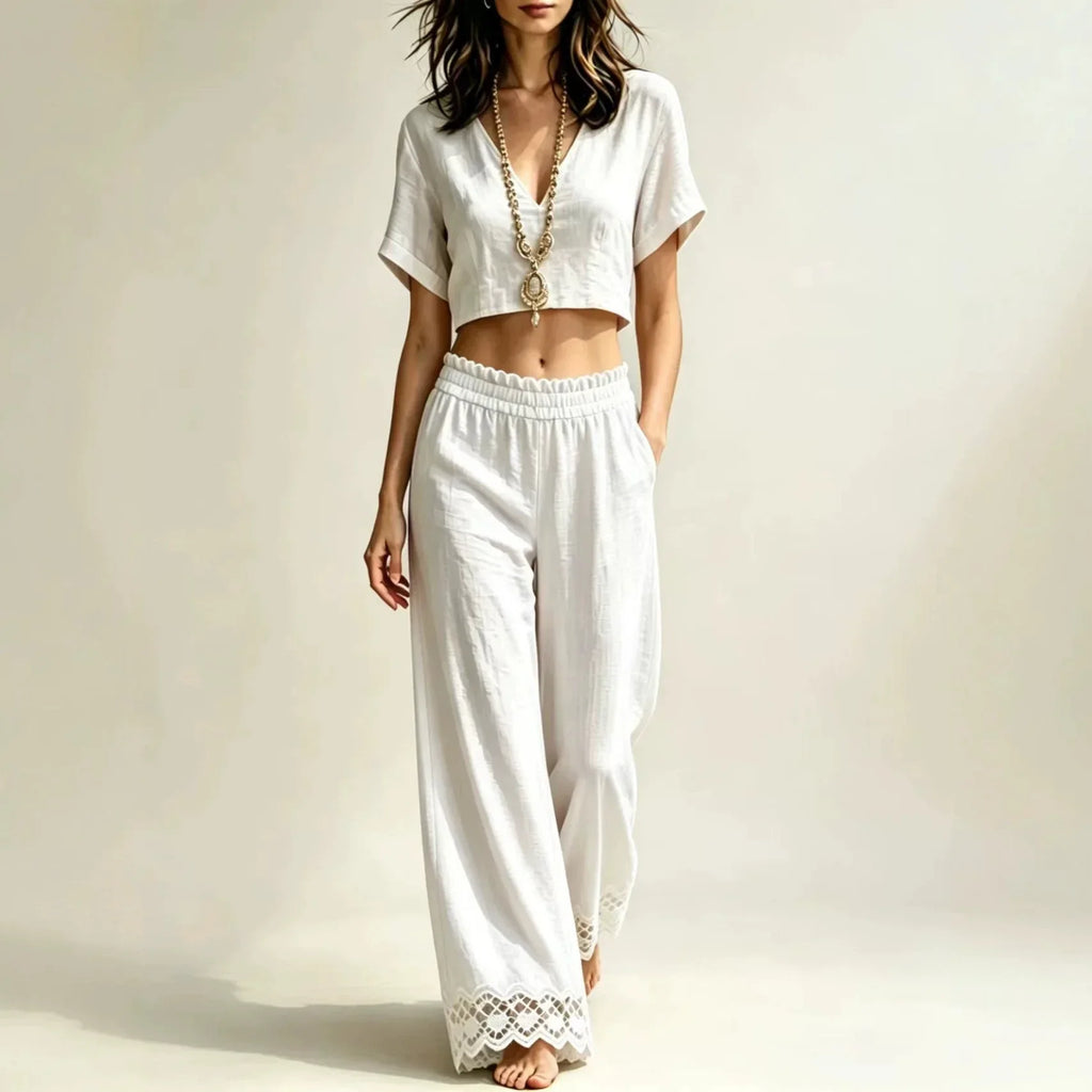 Conjunto de Top Corto y Pantalones con Encaje