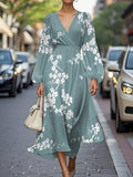 Vestido midi floral con escote en V