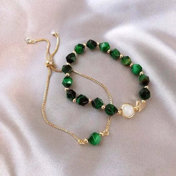 Juego de pulseras elegantes con gemas verdes